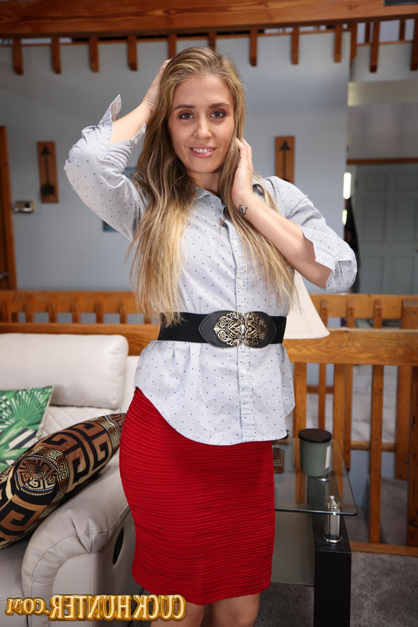 Anjelica amore yo es destrozado por su esposo negro amigo