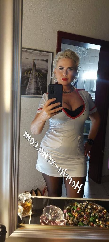 slutty escort whore and domina Xenia 