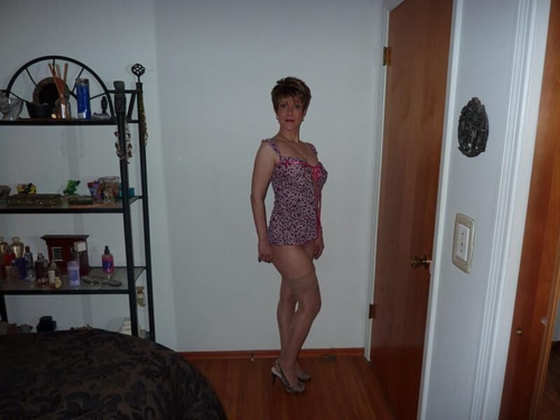 Milfs and mothers 