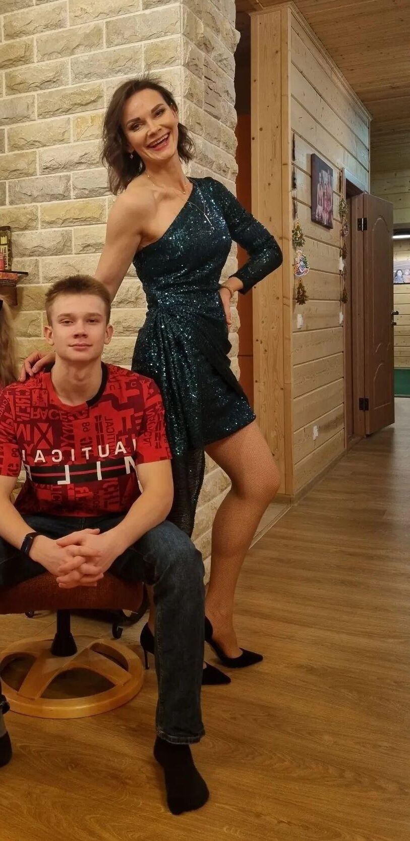Madre e hijo no desnudos