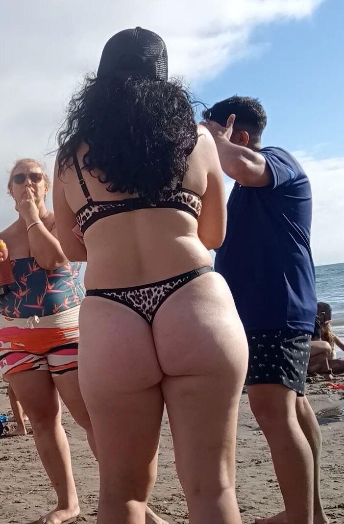 Saias, vestidos e biquínis