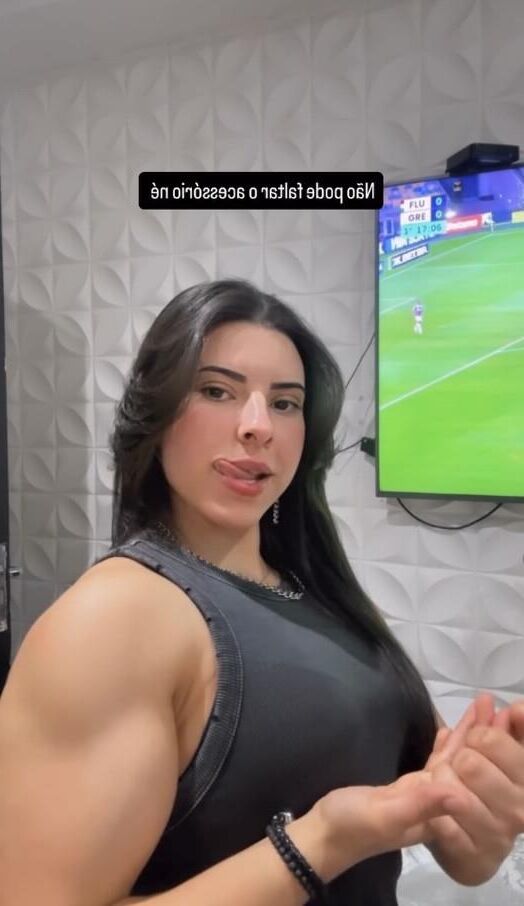 Muscle Girls Thicc and Powerful