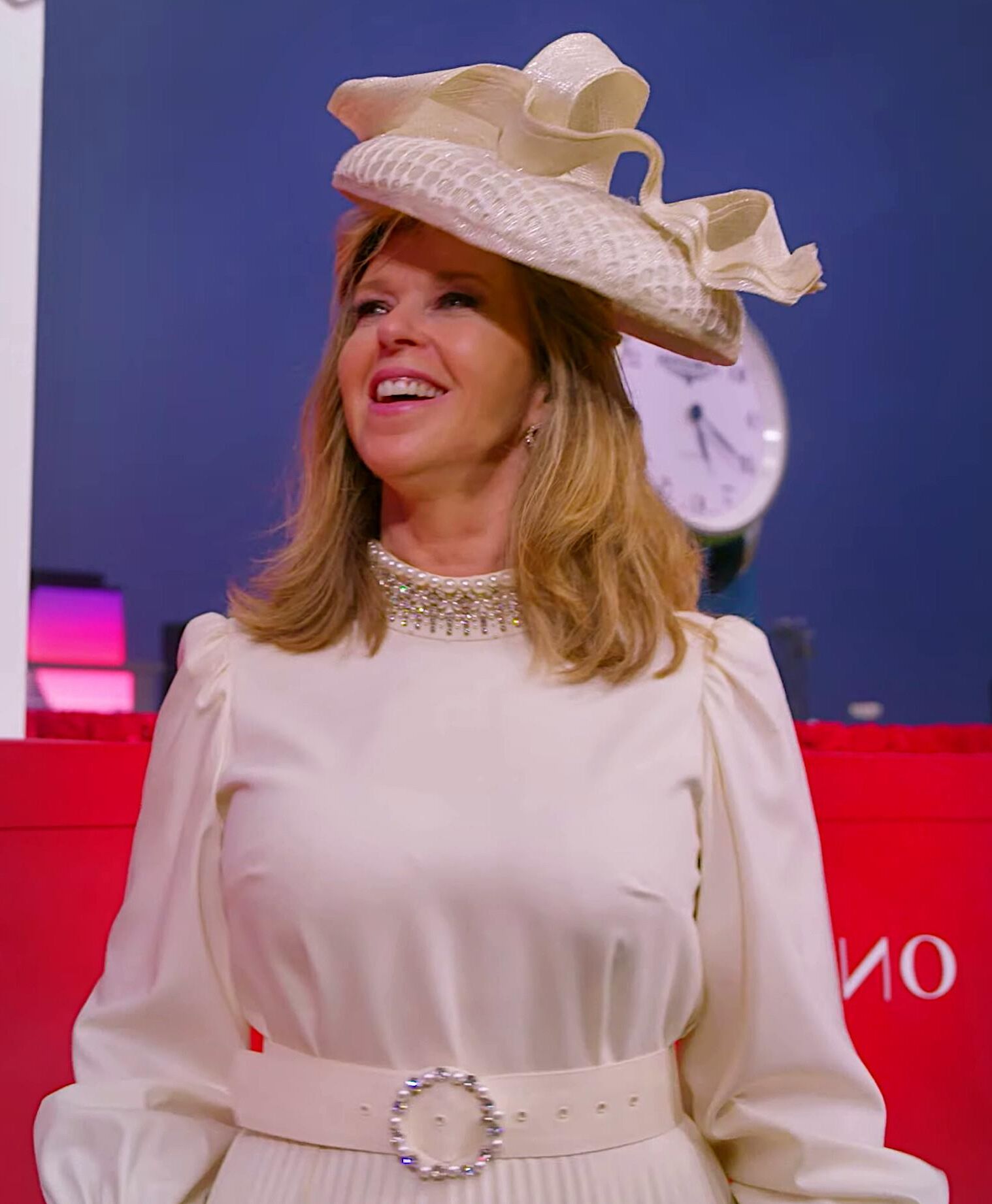 Vollbusige MILF -TV -Schlampe Kate Garaway, Big Tits Hure und Wank Bank