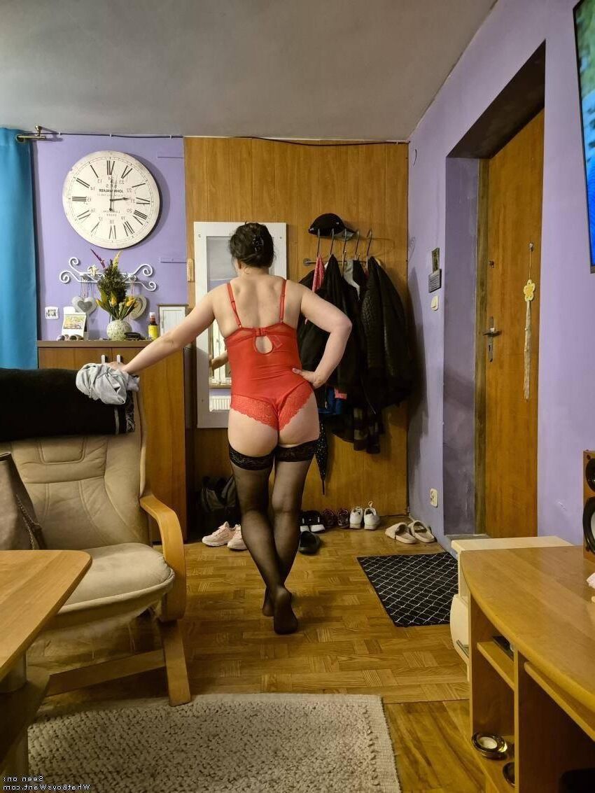 Anita Polish mature