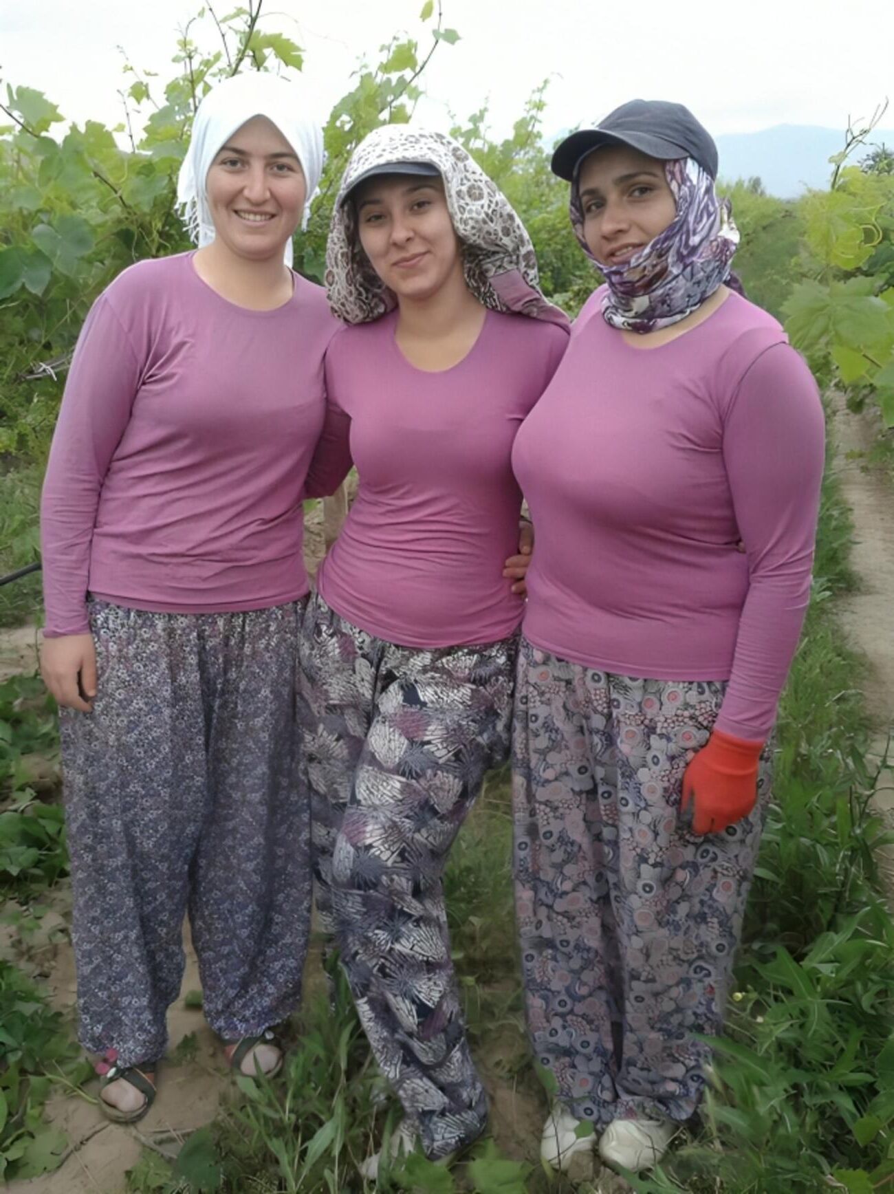 VINTAGE TURKISH HIJAB SEXSI PHOTO 