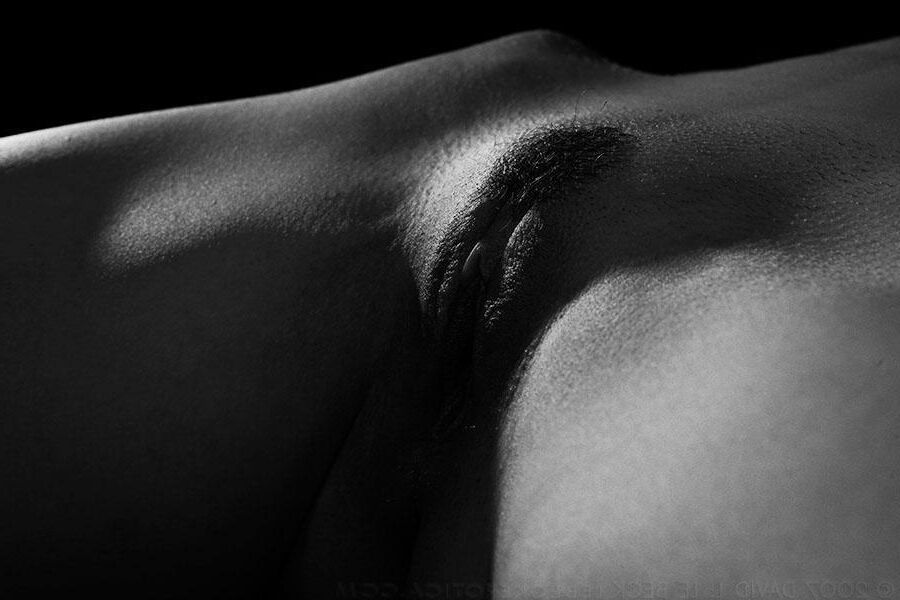 Wenona showing off her nude fit body, Black and White edition