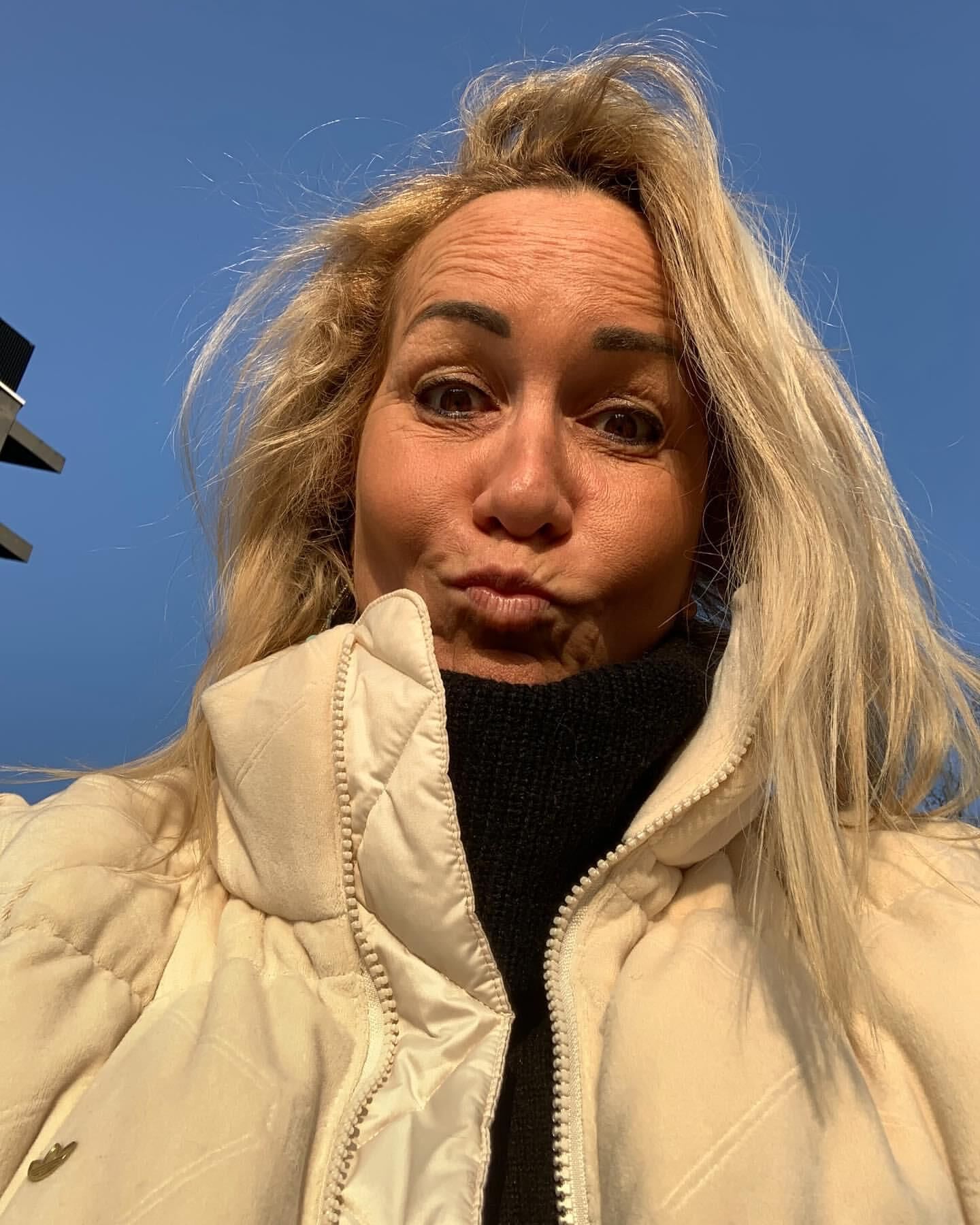 Ingrid french milf slut big tits vieille salope grosses loches
