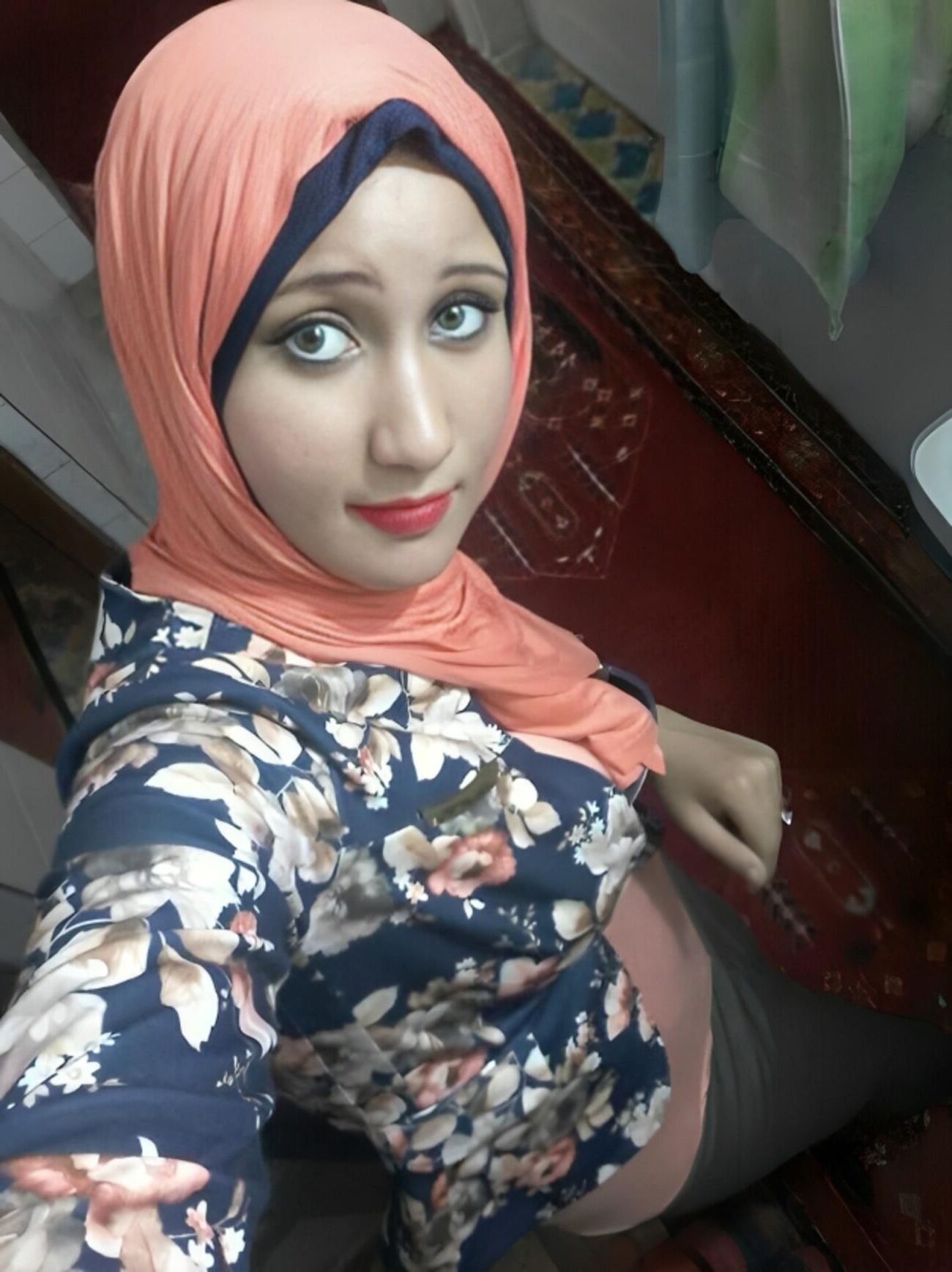 VINTAGE TURKISH HIJAB SEXSI PHOTO 