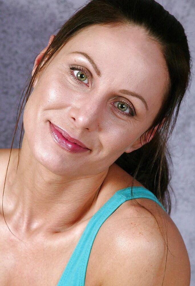 Gorgeous mature milf Charlotte with a great body