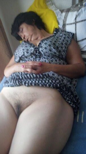 When mom sleep, i creep 