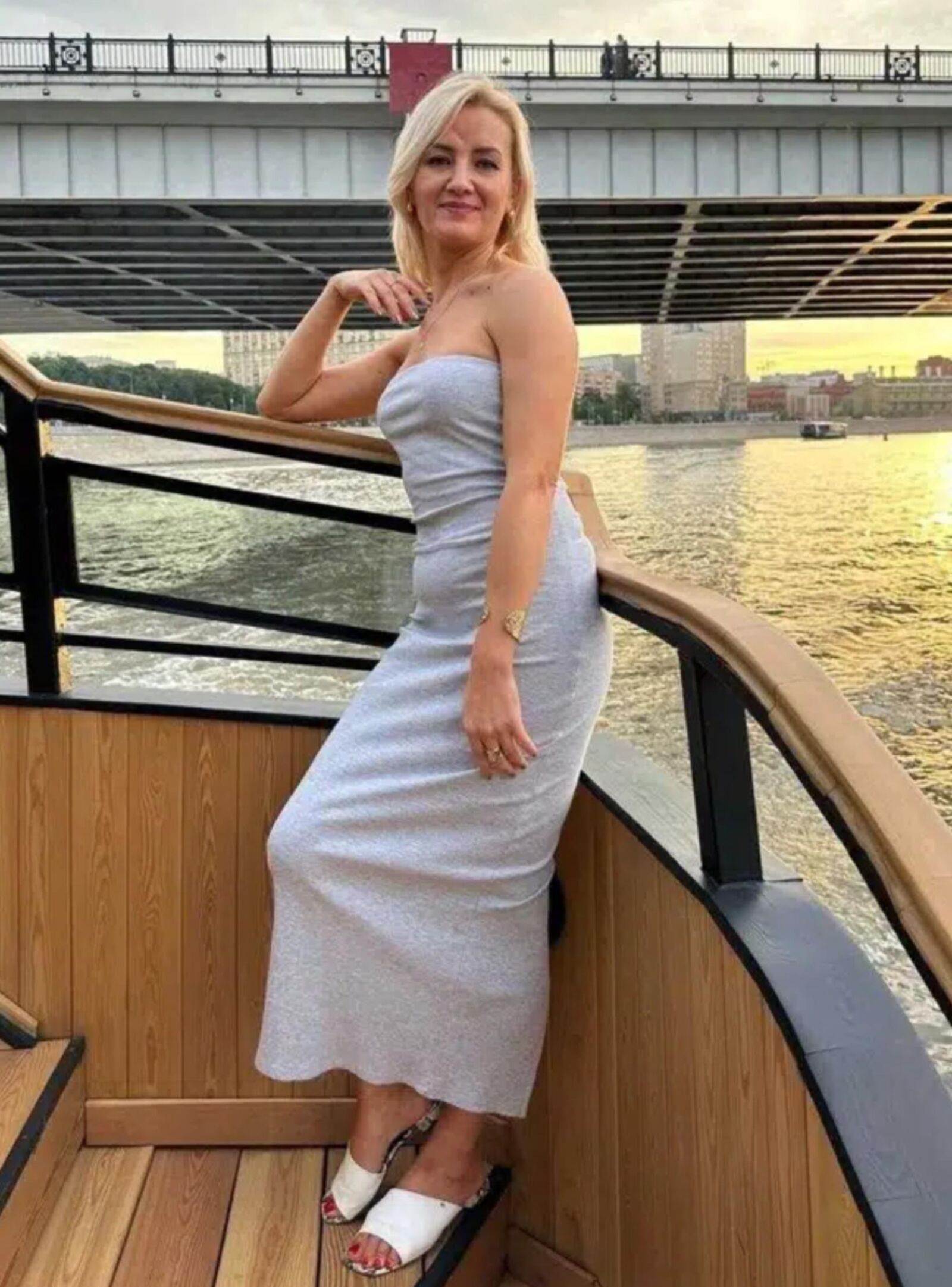women sent from their husbands to show them off