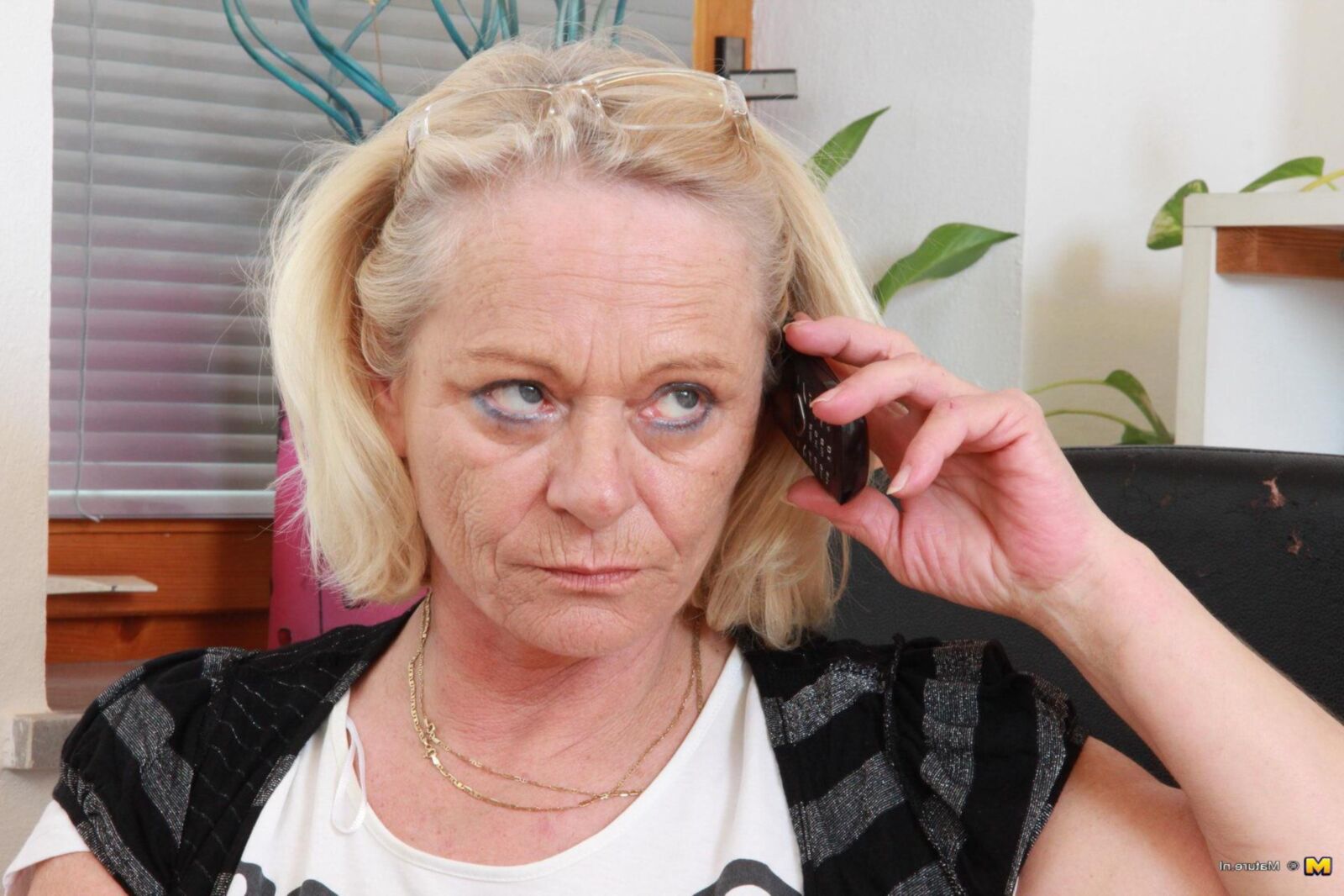 Sara V gilf