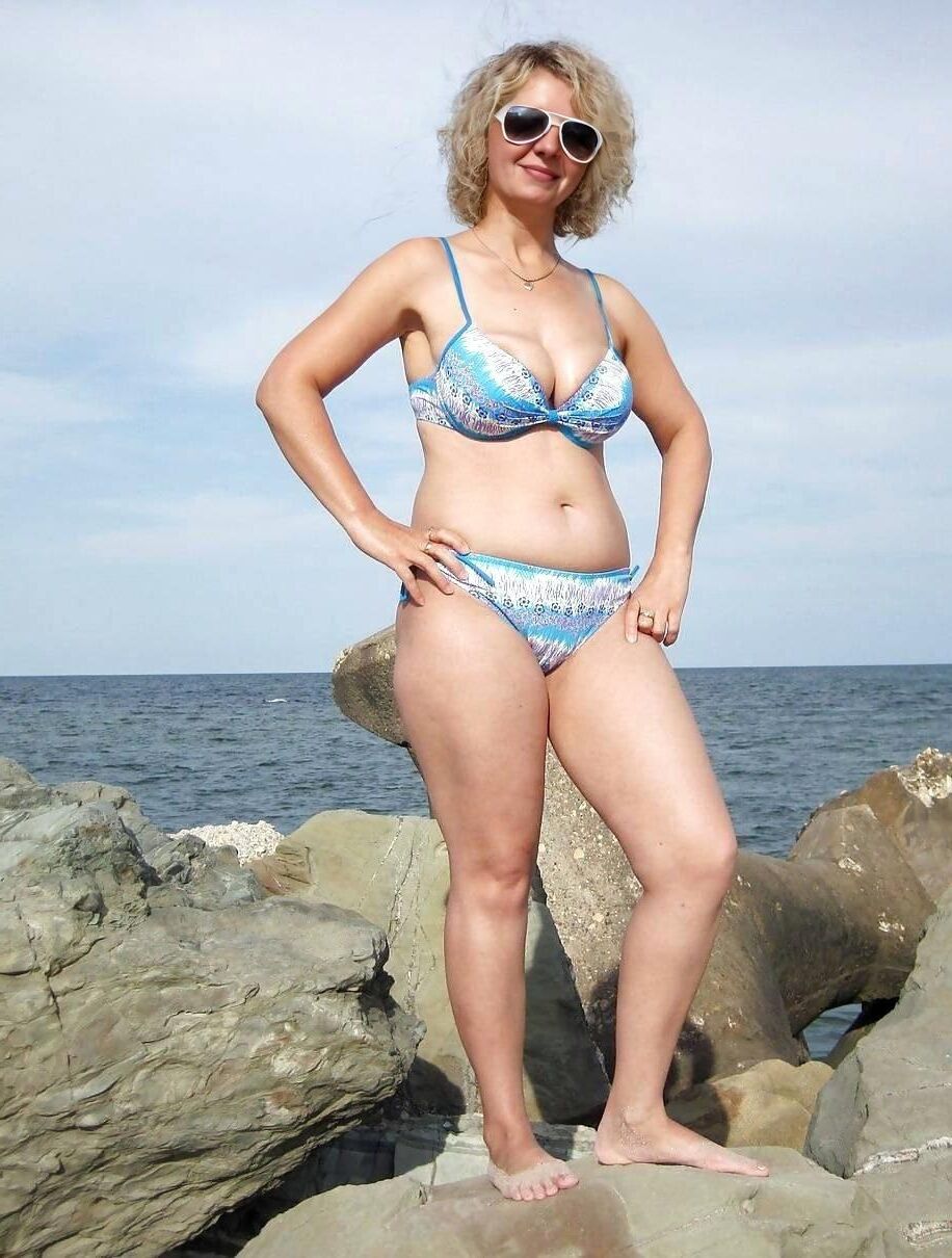 My mom beach bikini pics(add comments)