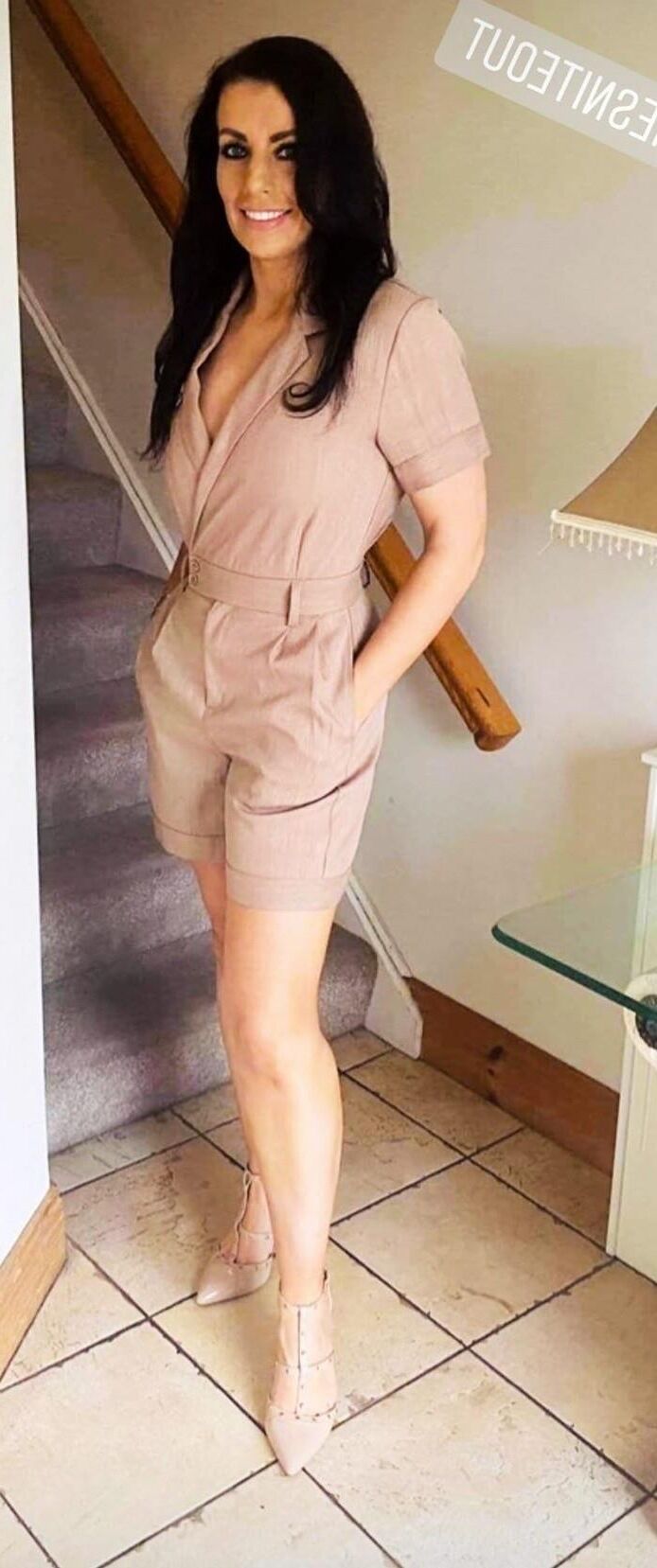 Granny Bernie is and absolute GILF perfection SAVE and SHARE