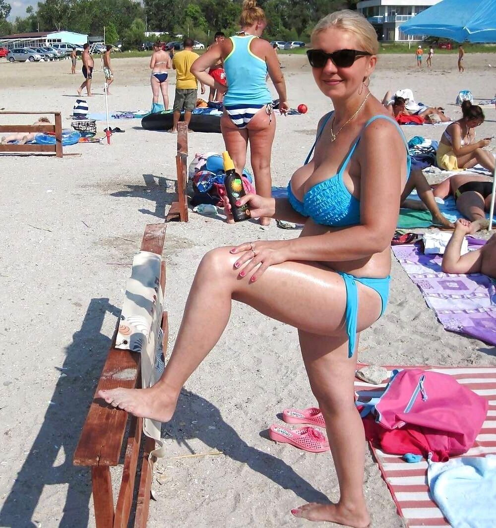 My mom beach bikini pics(add comments)