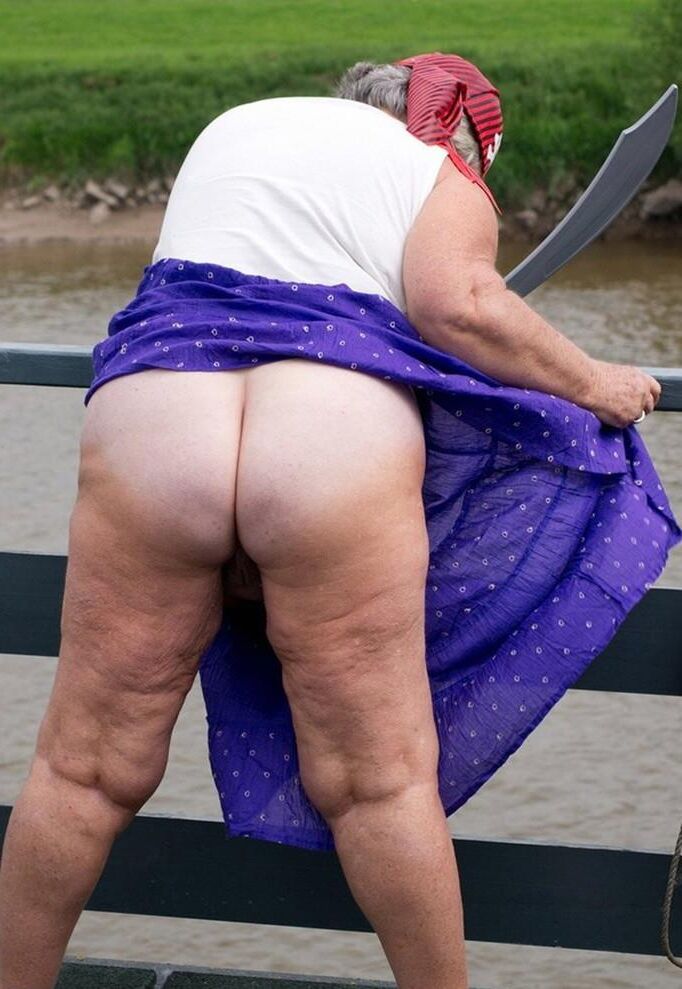 Mamie Grosse Truie Adore Le Carnaval