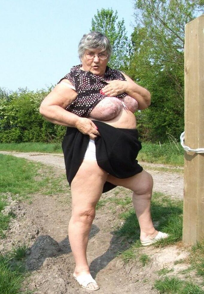 Mamie Grosse Truie Se Ballade En Campagne