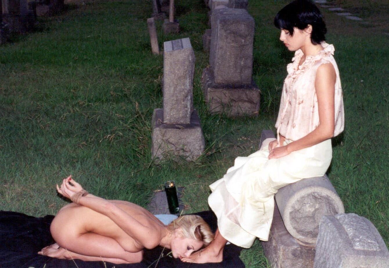 Lesbian Slaves 