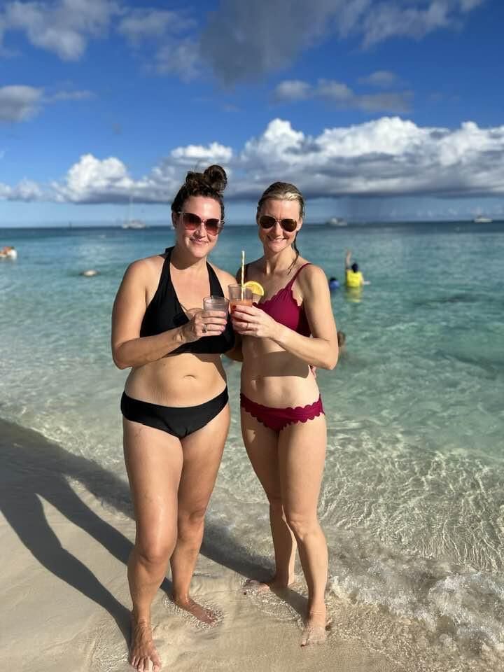  Bikini Moms