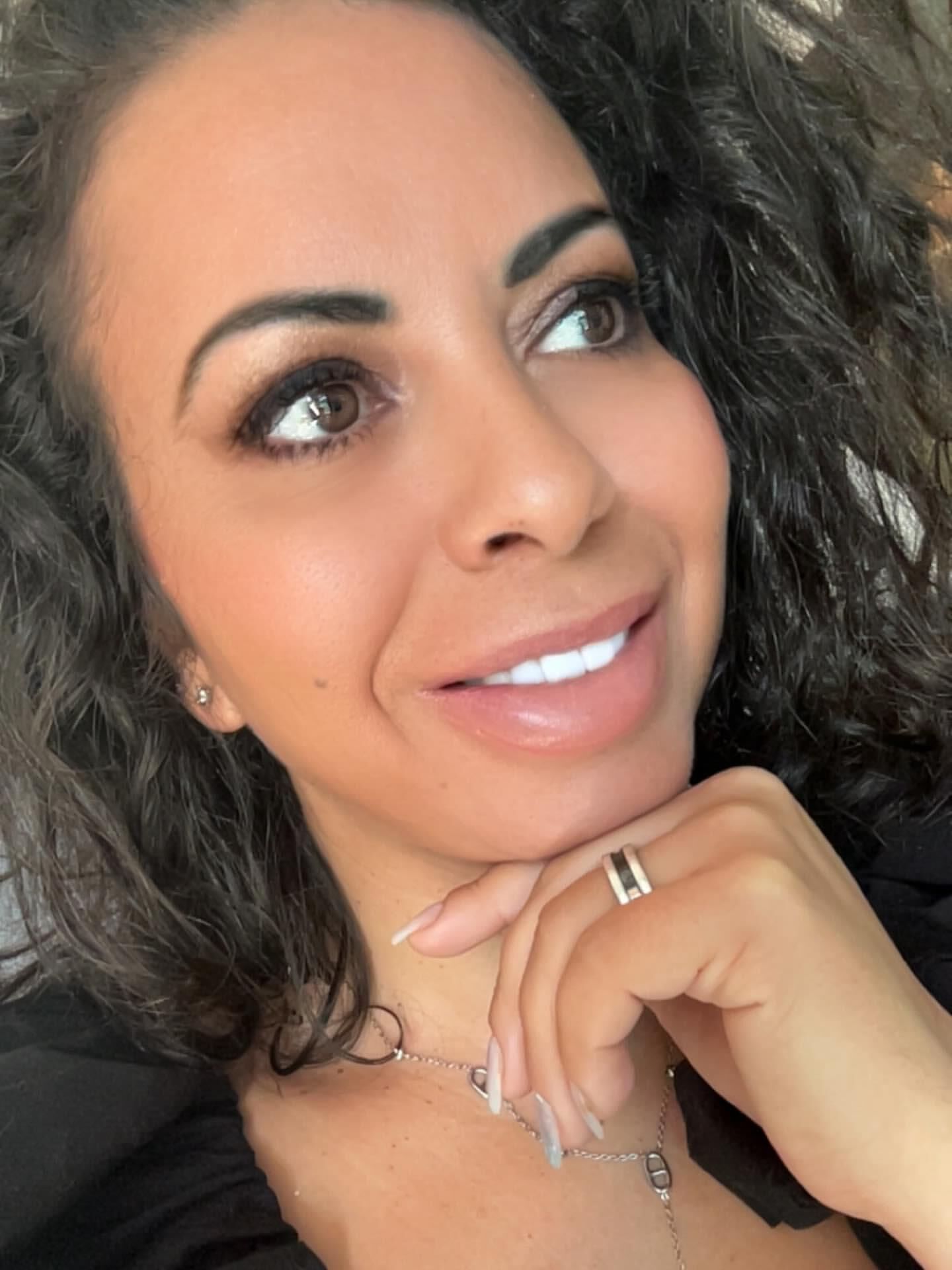 Sofia French MILF enorme mamas nibards de folie