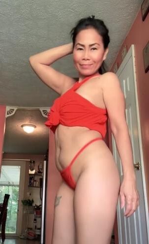 HOT PINAY MILFS ELMA AND CARMELA