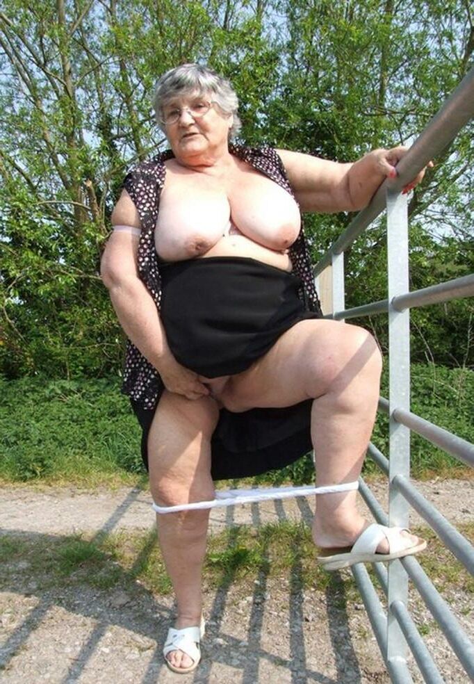 Mamie Grosse Truie Se Ballade En Campagne