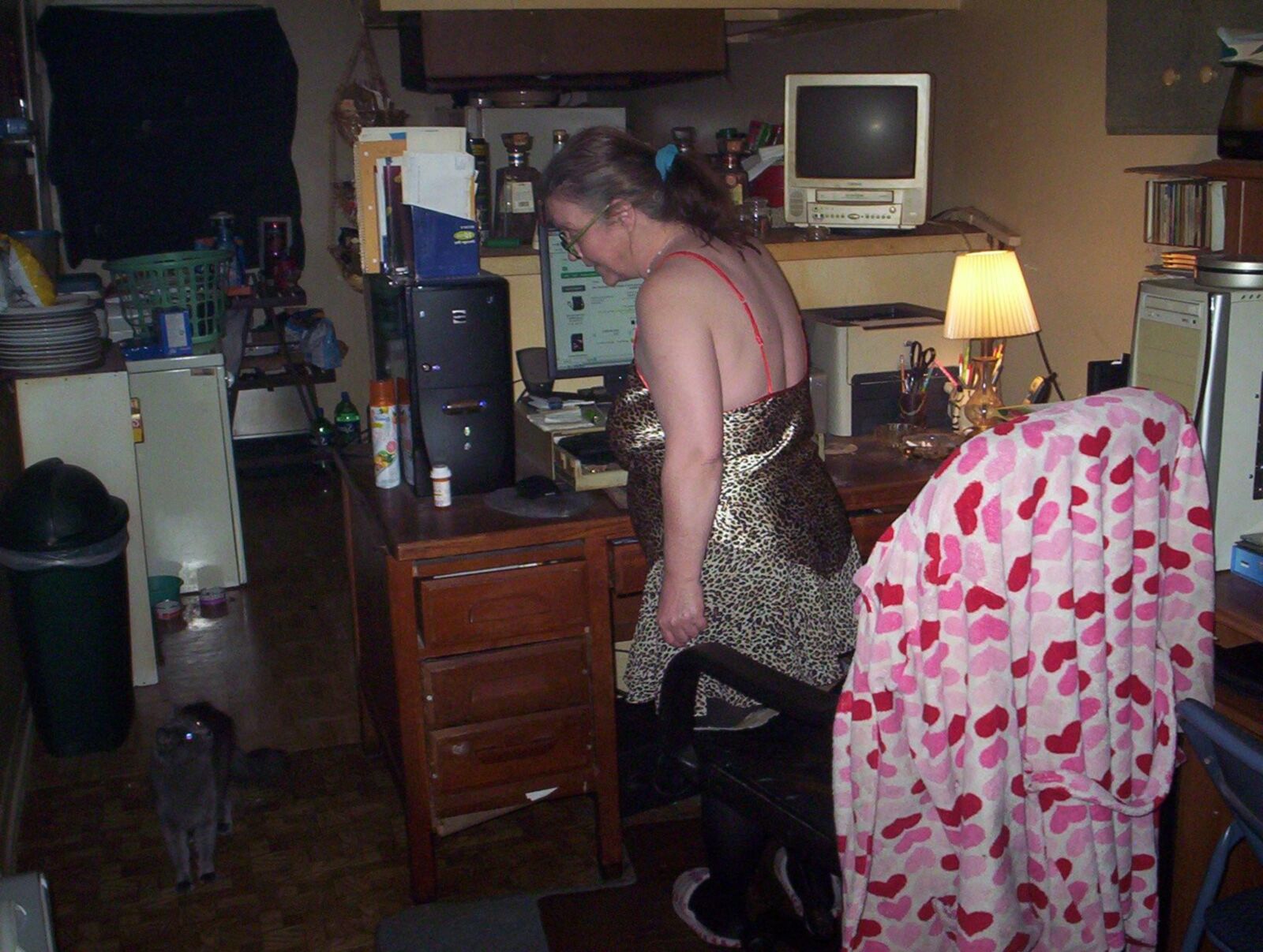 Shawnee playing in black tights 