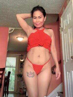 HOT PINAY MILFS ELMA AND CARMELA