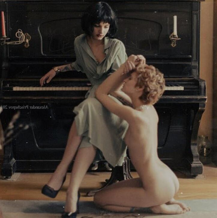 Lesbian Slaves 