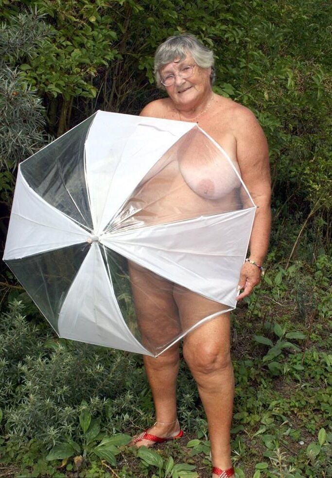 Mamie Grosse Truie Se Ballade En Campagne
