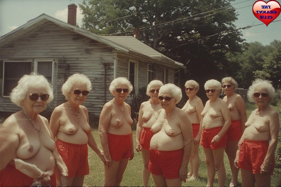 Grannies Day Out в красном