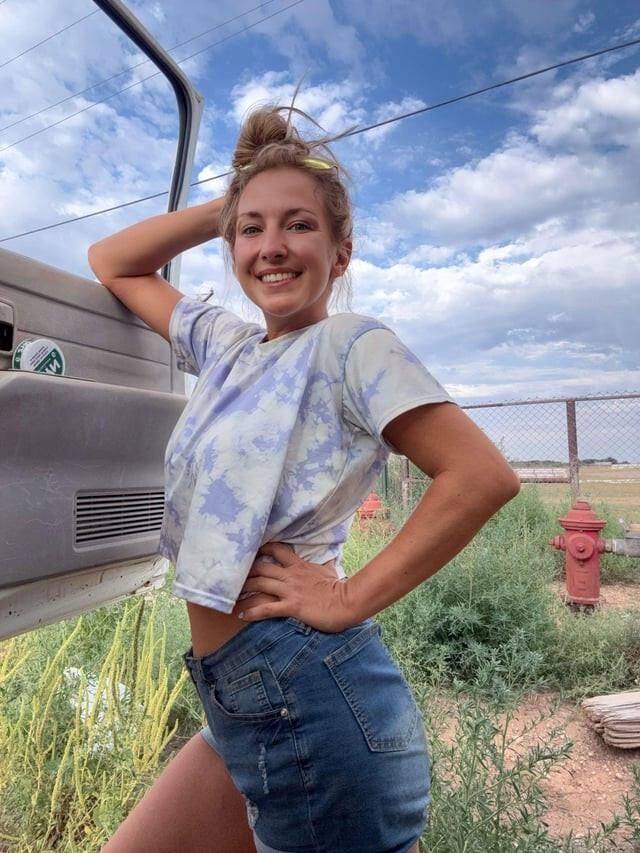 This Stacked Country Mommy