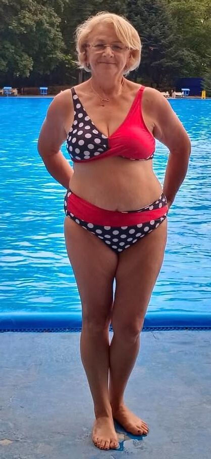 Bikini Milfs