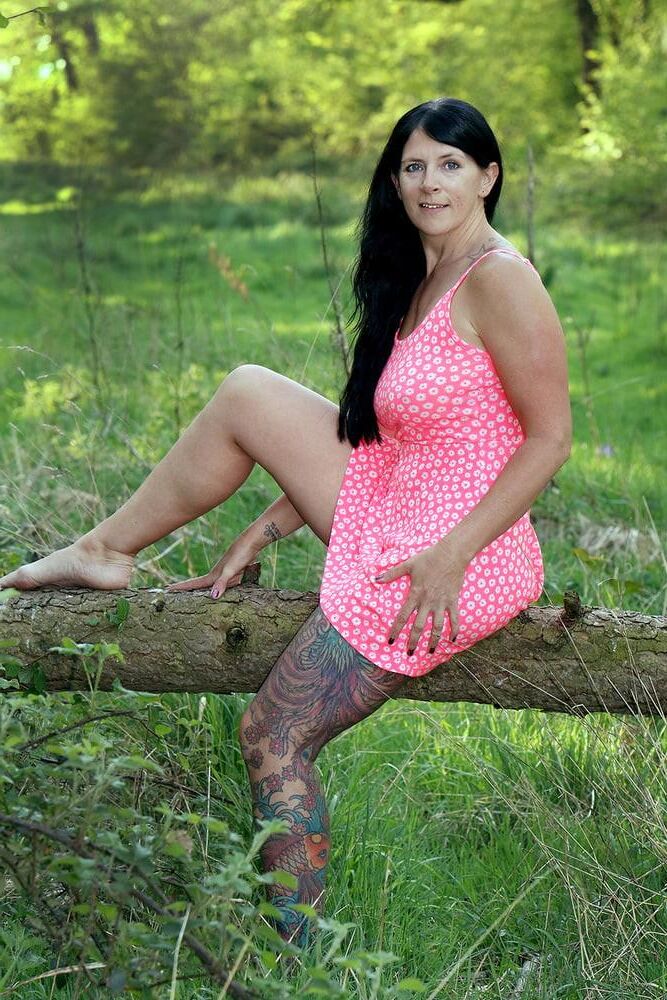 Tatoo Wife Exposed