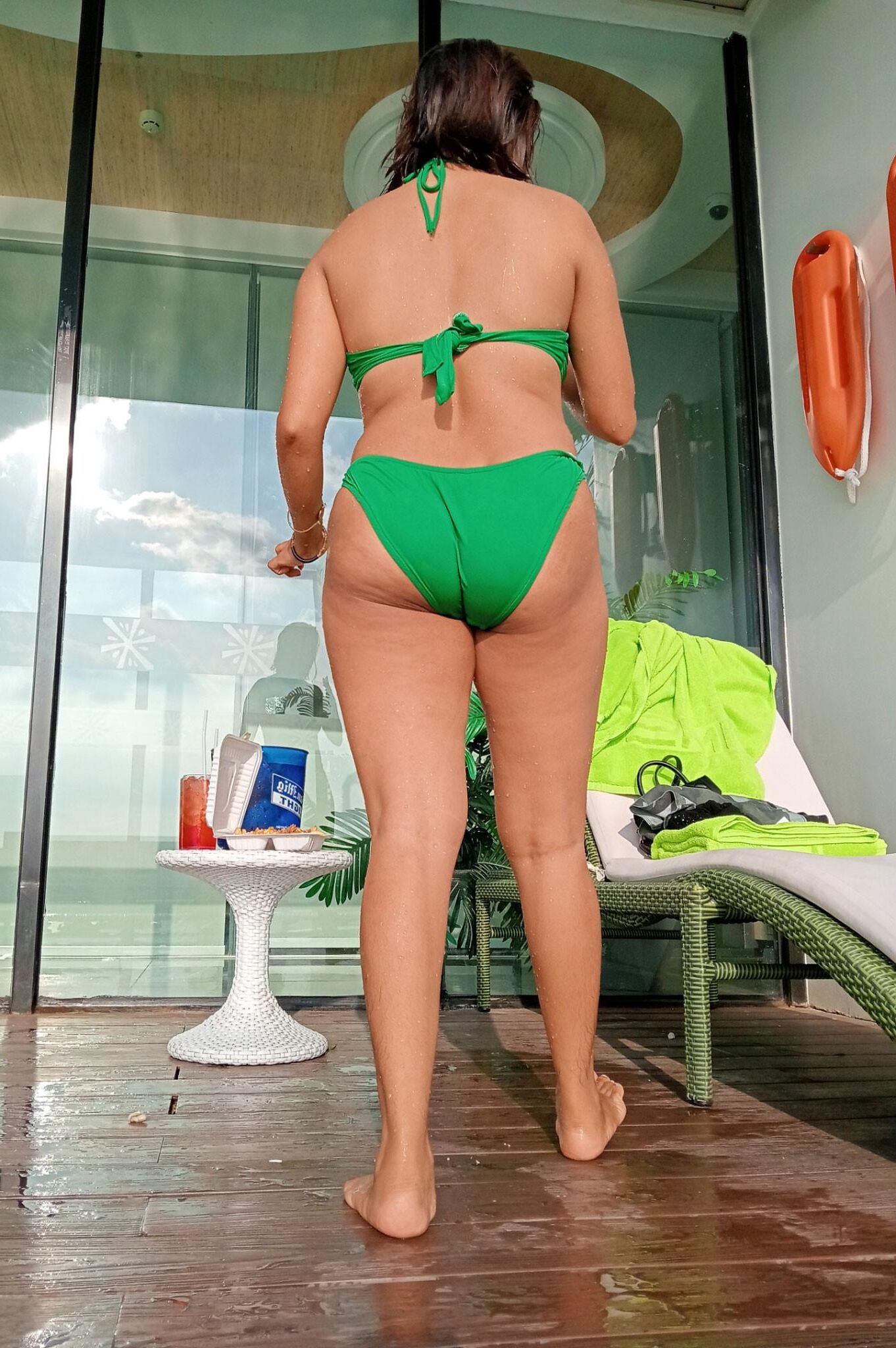 Maria Clarissa Mature Filipina on Vacation in Her Bikini