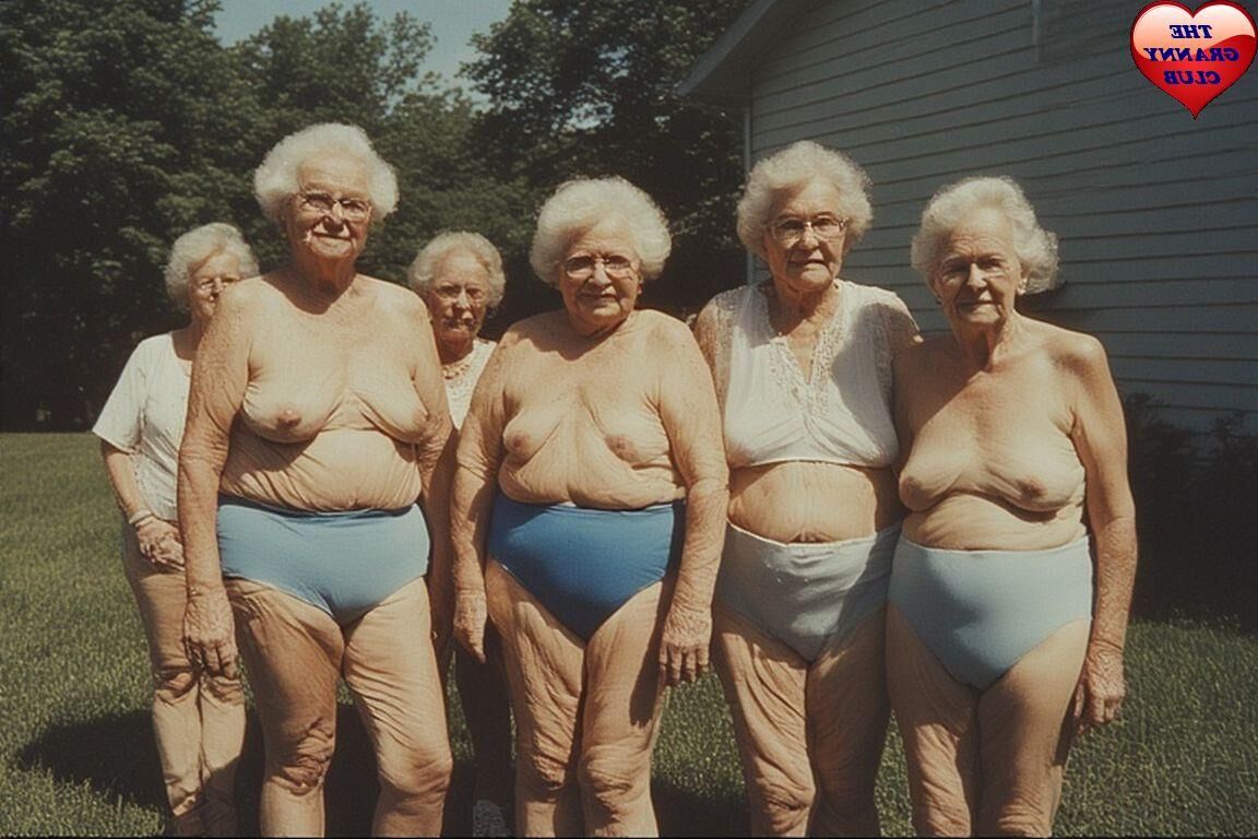 Grannies Day Out в синем