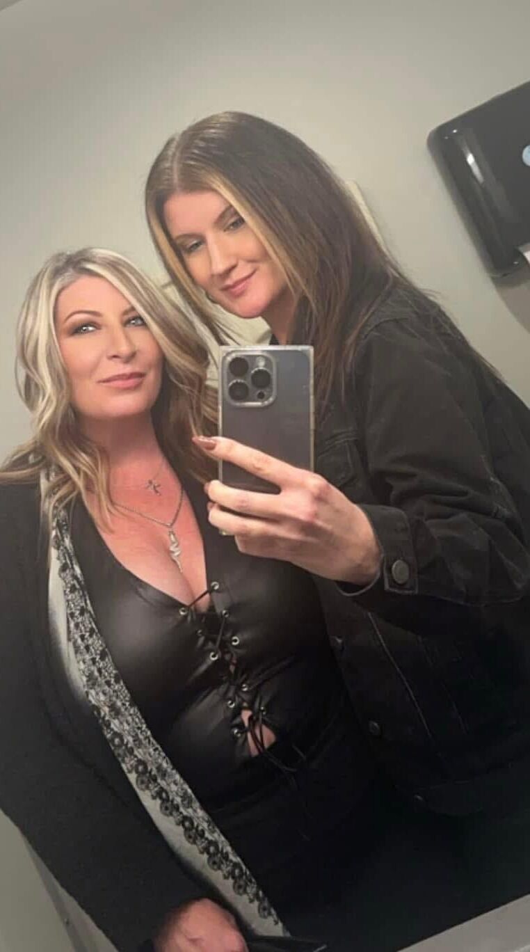 Neighborhood MILF Big Tits