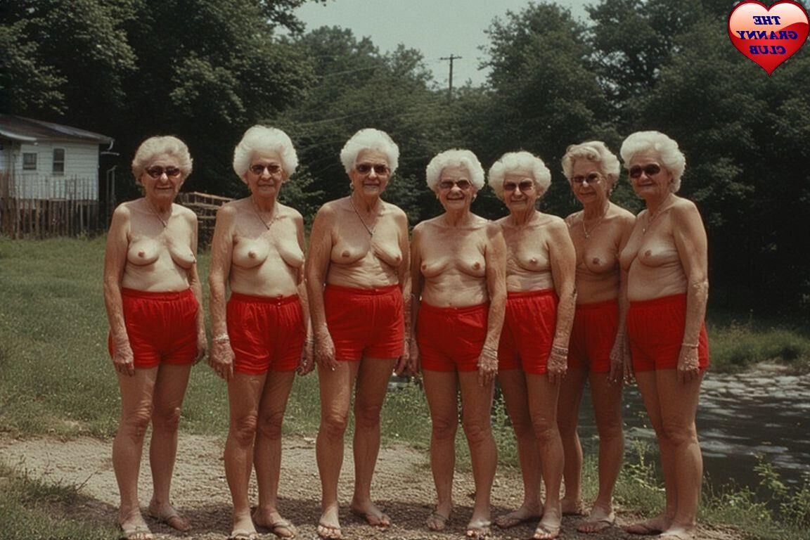 Grannies Day Out в красном