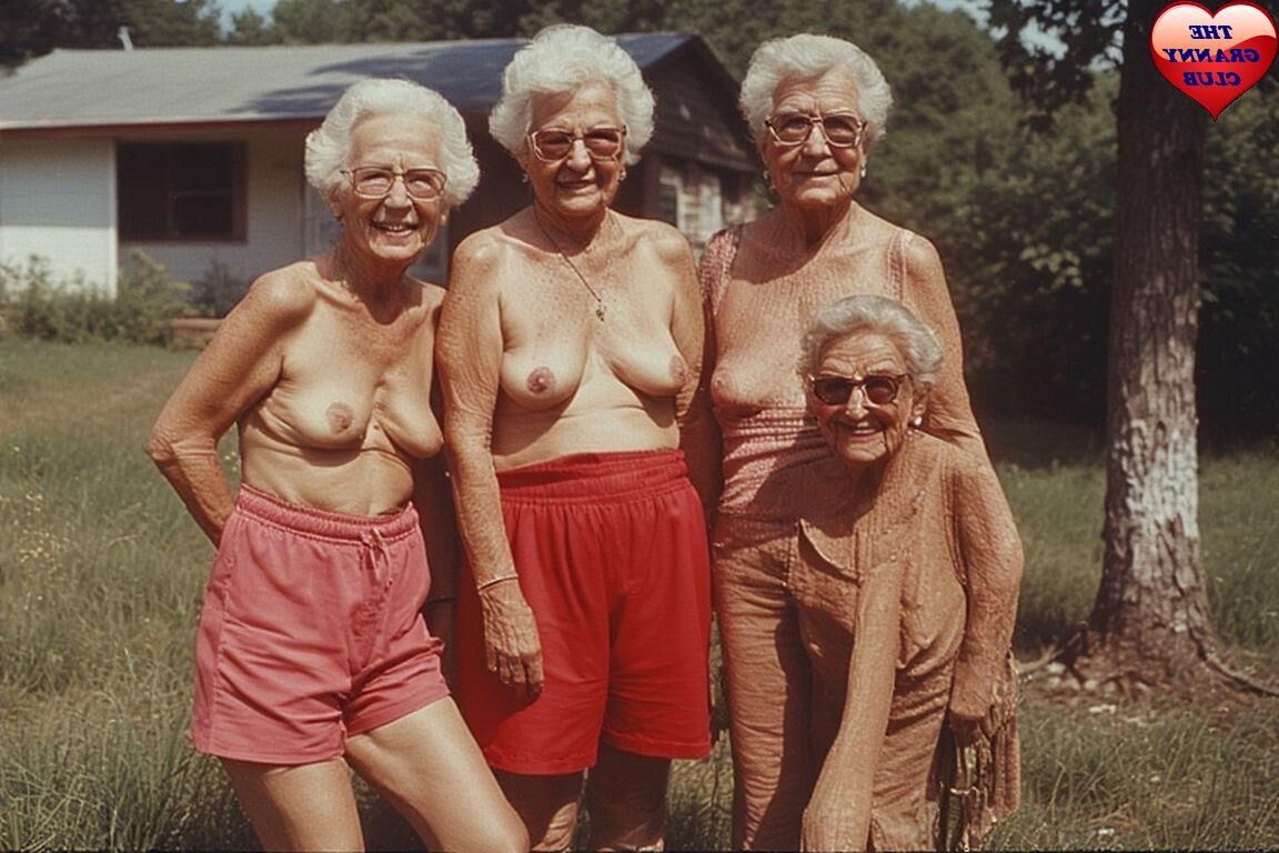Grannies Day Out в красном