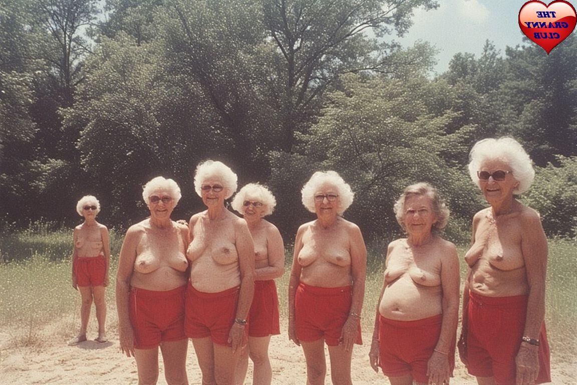 Grannies Day Out в красном