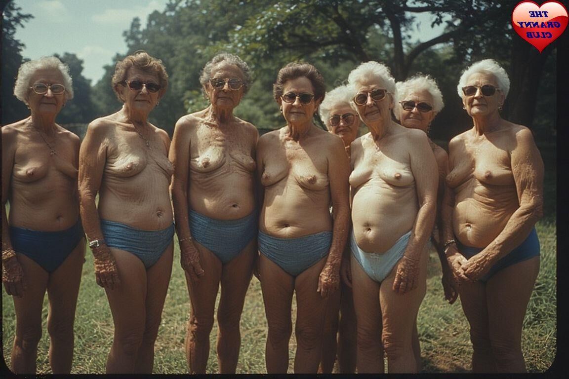 Grannies Day Out в синем