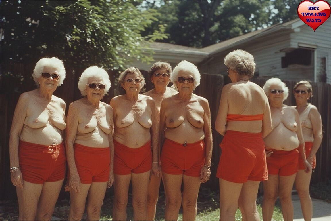 Grannies Day Out в красном