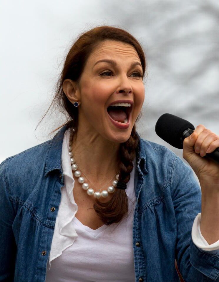 Mommy Ashley Judd