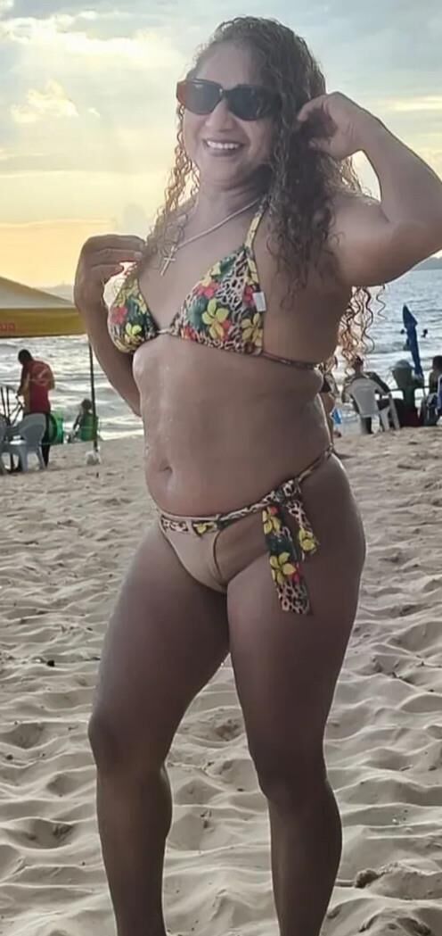 Bikini Milfs