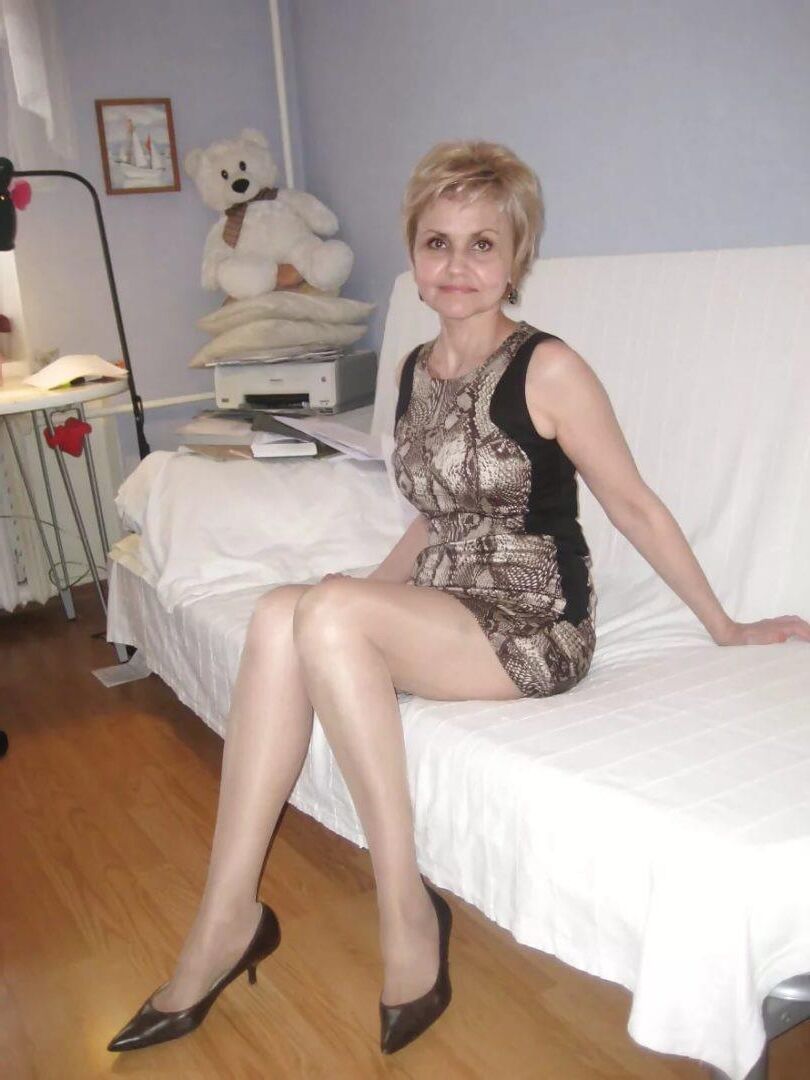 I always thought mom had nice legs 