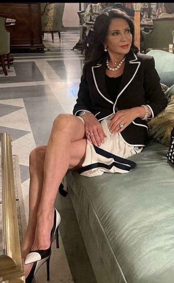 I always thought mom had nice legs 