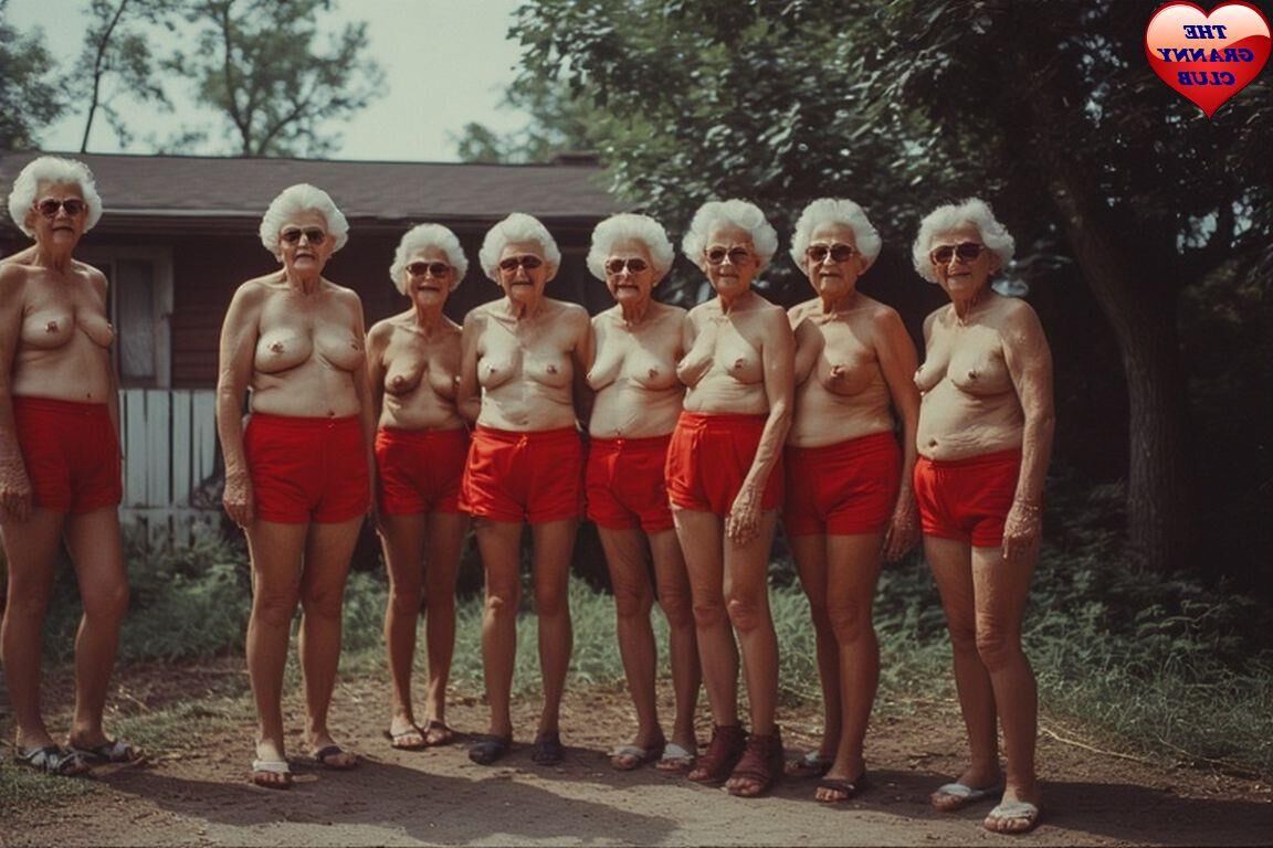 Grannies Day Out в красном