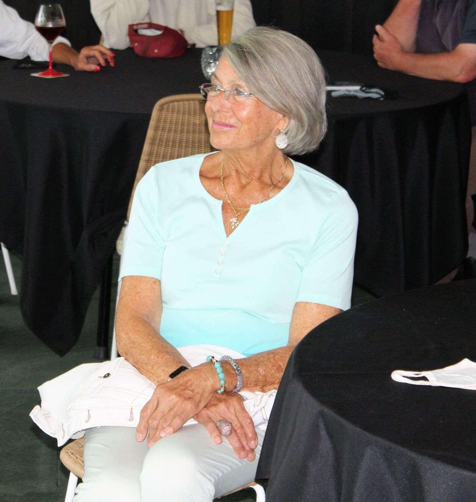 OLDER LADIES I WOULD LIKE IN MY BED N°
