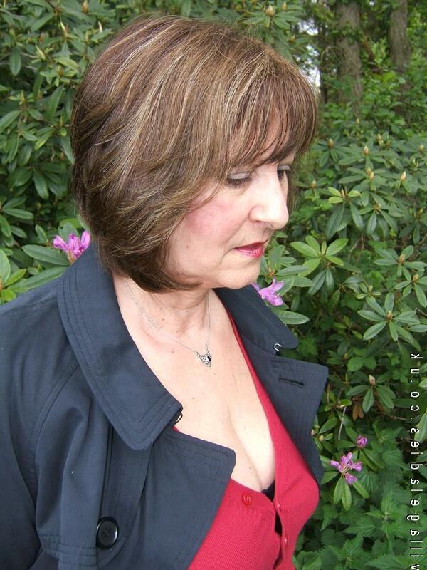 . Kelly. st up today this rather wonderful older woman
