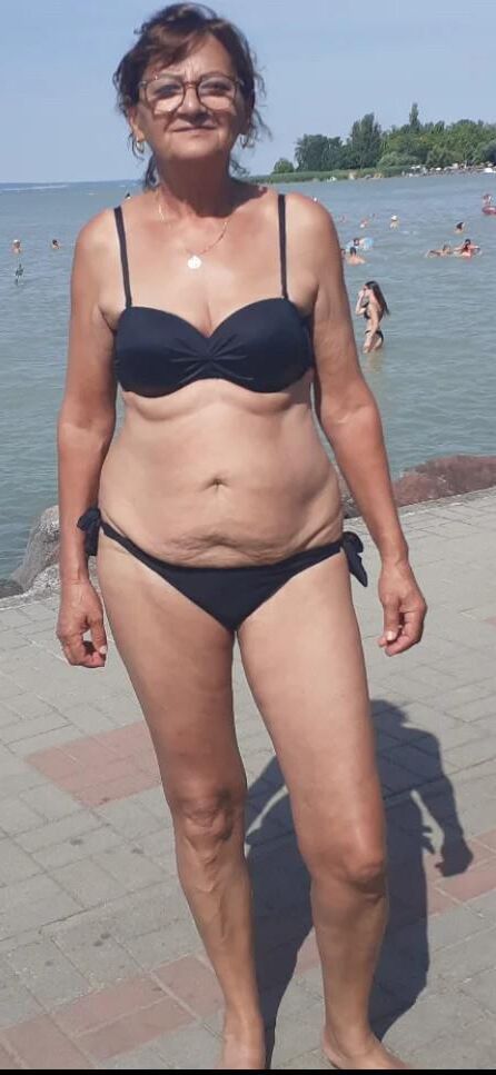 Bikini Milfs